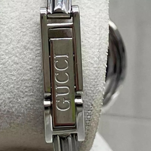 Gucci Luxury Statement Watch STUNNING!😍 Very very RARE!! In Stainless Steel - Picture 5 of 8